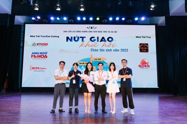 Chương trình chào tân sinh viên quy tụ hàng nghìn sinh viên Nghệ Tĩnh tại Hà Nội